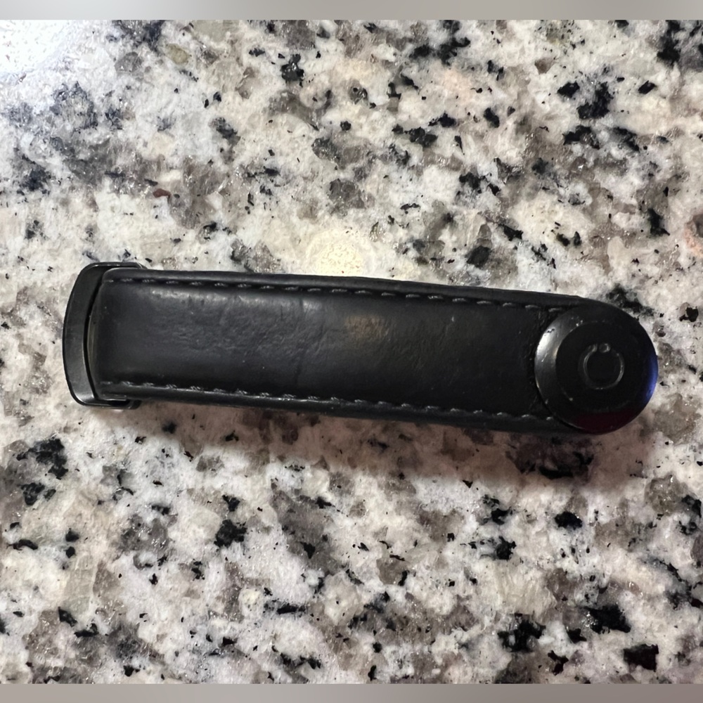 Orbitkey Black Leather Key Holder - Picture 3 of 3